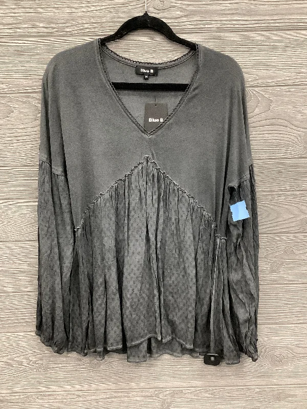 Sporty Designs Top Long Sleeve By Blue B In Grey, Size: M