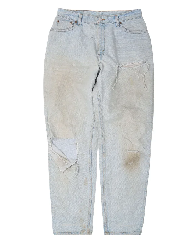 Easygoing Wardrobe Levi's 550 Distressed Light Wash Jeans
