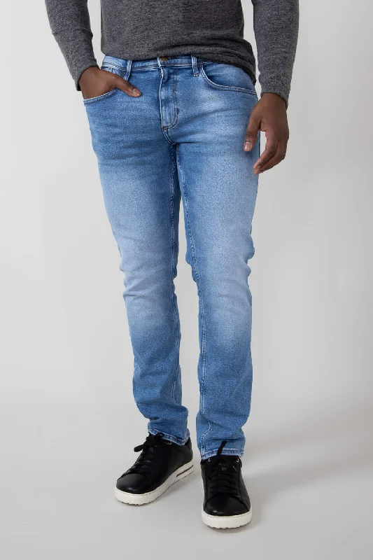 Lightweight Fabrics Blend Blizzard Fit Stretch Jeans for Men in Denim | 20714216-200291
