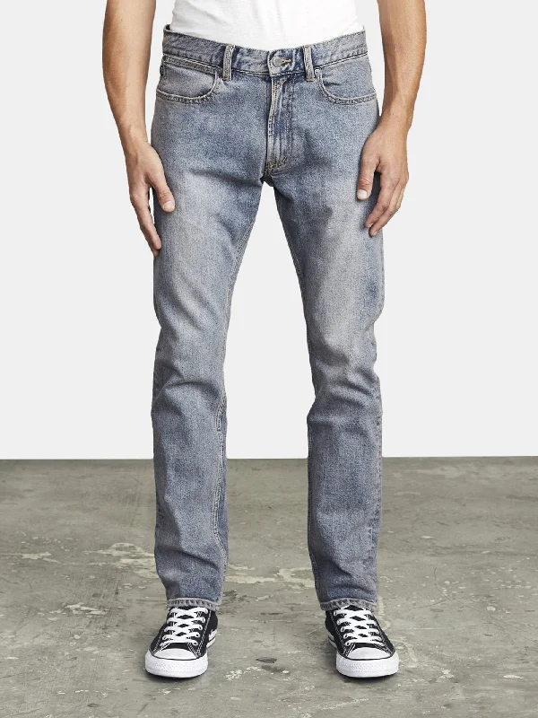Classic Fits Daggers Slim Straight Fit Jeans