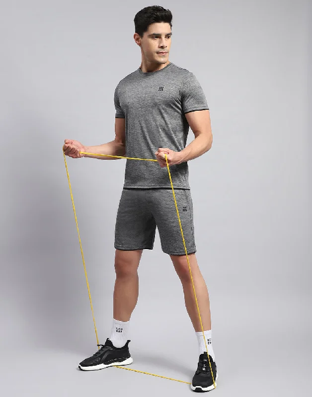Classic Apparel Men Grey Solid Round Neck Half Sleeve Short