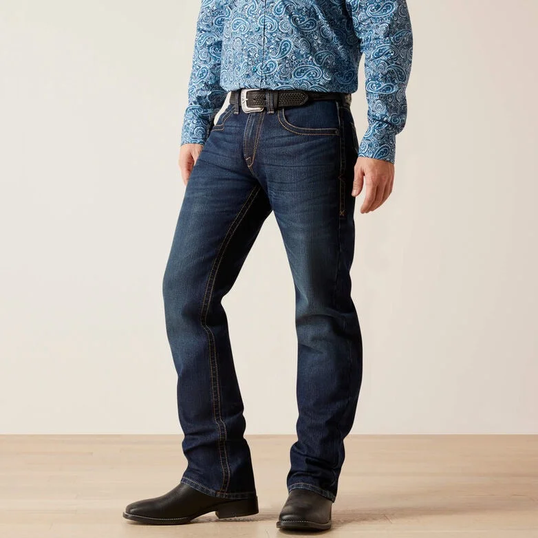 Weekend Styles Ariat Men's M5 Dennis Straight Leg Jeans