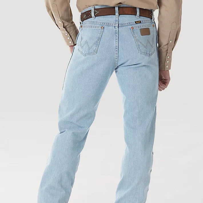 Modern Outfit Wrangler Men's Original Cowboy Cut Active Flex Jean in Bleach
