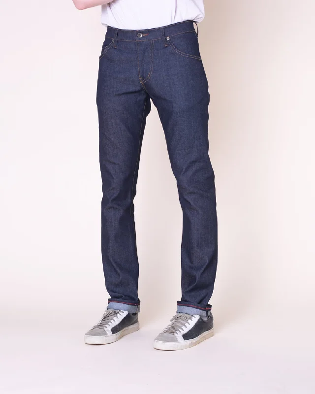 Minimal Apparel Jones | Fischer