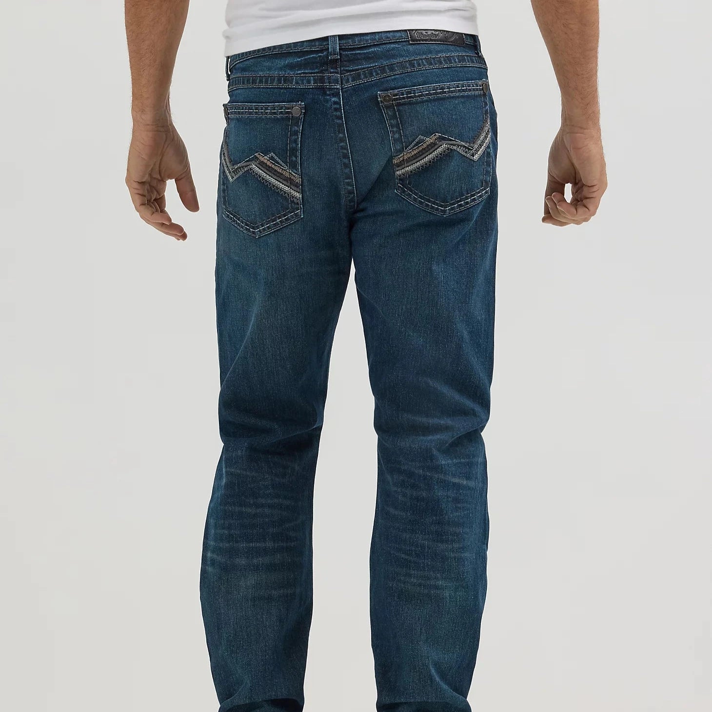 Fashion Jeans Wrangler Men's Rock 47 Slim Bootcut Jean in Glimer