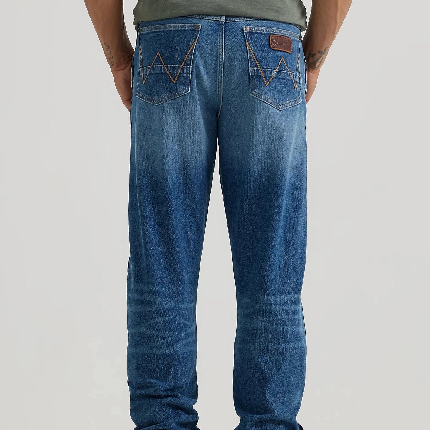 Casual Fits Wrangler Retro Men's Relaxed Bootcut Jean in Andalusian
