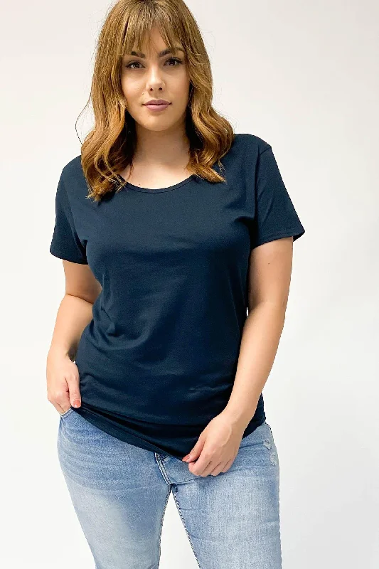 Street Outfit AS Colour Mali Tee Navy