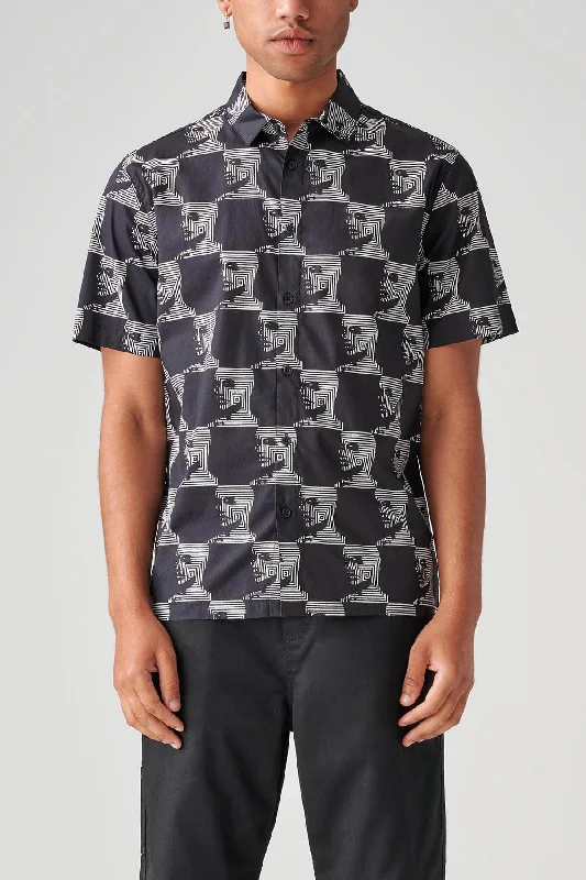 Office Outfits Circuits SS Shirt - Black